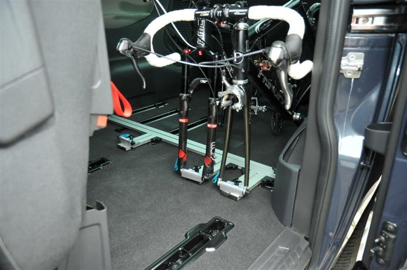 RF lišta pro upevňovací body P4, 130cm (S27D)
