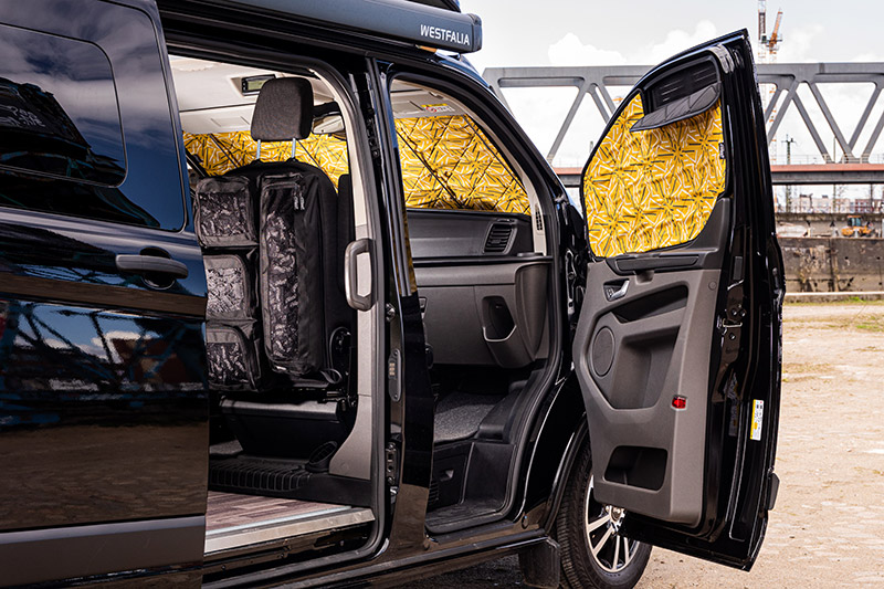 Vnitřní zastínění okna u řidiče Mercedes-Benz V-Class, Vito od 2014 - Vnitřní látka / vnější látka: Flowers - černá + černá, Boční okno: Včetně malého trojúhelníkového okna